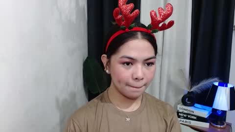 Briella online show from December 17, 2:40 am