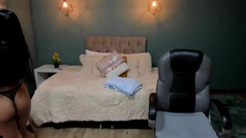 Cataleya online show from December 17, 1:07 pm