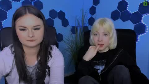 miss_courtney online show from April 20, 9:12 am