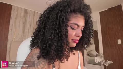 CANDELA CASTRO  online show from February 18, 1:33 pm