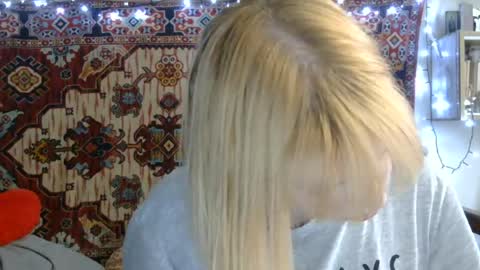 Elis online show from July 24, 11:18 am