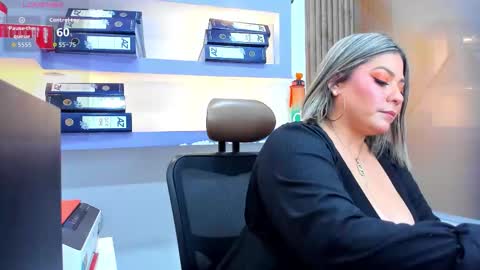 miss_horney online show from March 25, 2:35 pm