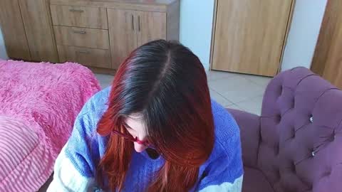 Snapshot of miss_issaa chatting on February 6, 9:43 am Isabella online show from February 6, 9:43 am