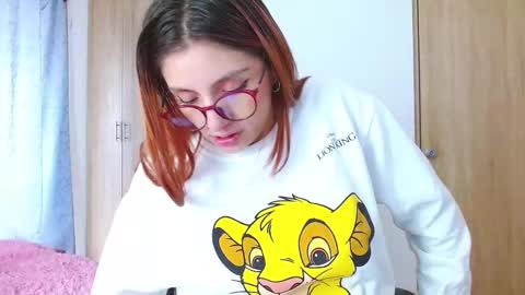 Snapshot of miss_issaa chatting on March 6, 12:41 pm Isabella online show from March 6, 12:41 pm