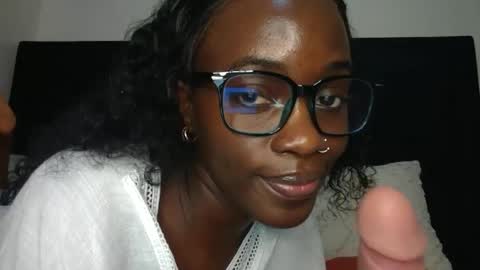 SensuElle  WHAT I DONT SHOW HERE... YOULL ONLY SEE IN PRIVATE  online show from June 22, 5:48 am