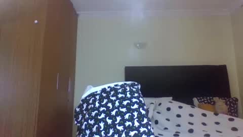 Miss Kiarrafit online show from September 18, 4:49 am