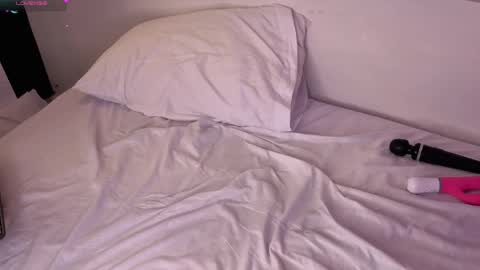   online show from March 27, 8:26 am