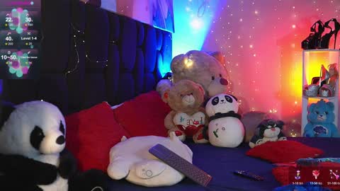 Sophie Cardenas ..... independent model online show from February 5, 2:51 am