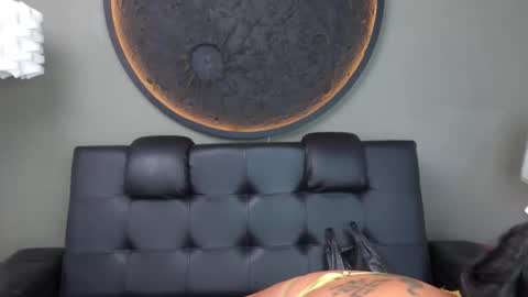 Vaiolette online show from March 25, 11:06 am