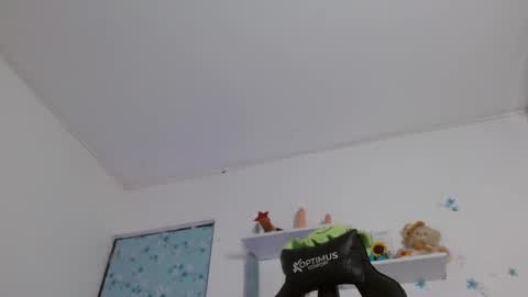 hanna    online show from February 10, 5:32 am