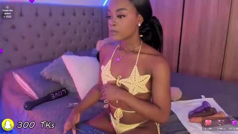 Tay Tay Independent Model   online show from July 7, 7:56 am