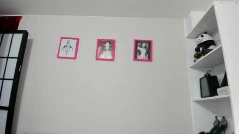 Ally  OFMissallydoll     . online show from May 31, 10:58 am