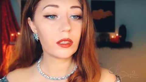Snapshot of missbeverlymills chatting on October 27, 4:34 am The divine Beverly online show from October 27, 4:34 am