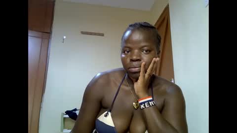 misscandy352_ online show from May 20, 6:58 pm