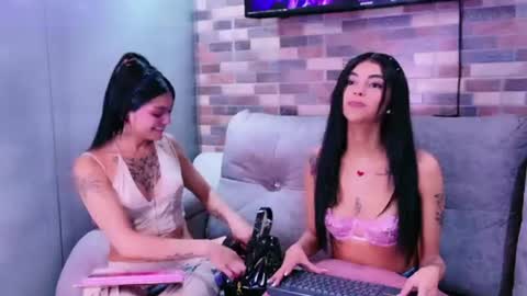 misscheelsee_as online show from July 27, 5:05 am