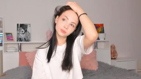 Hello dear my name Elisa online show from May 10, 6:03 pm