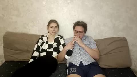 Ashley and Alex online show from February 3, 6:01 pm