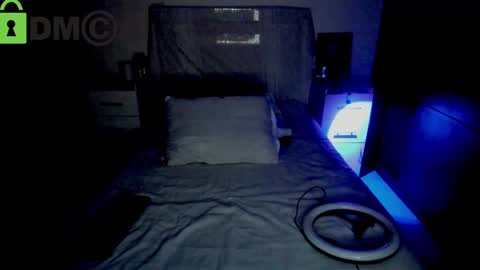 Snapshot of misslucye_robbie chatting on February 14, 3:22 am Lucye Robbie online show from February 14, 3:22 am