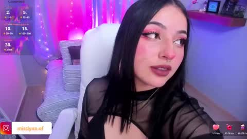 i am lyn online show from January 8, 5:46 am