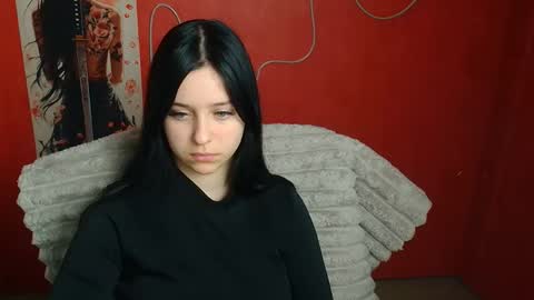 Mia online show from March 10, 12:42 pm