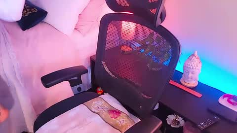 Mina online show from October 23, 4:25 am