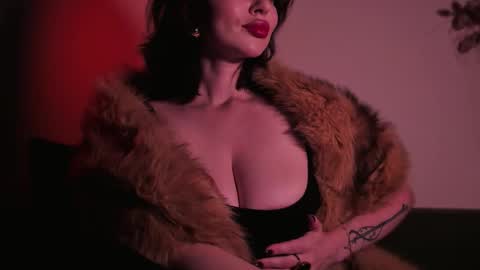   online show from November 10, 8:11 pm