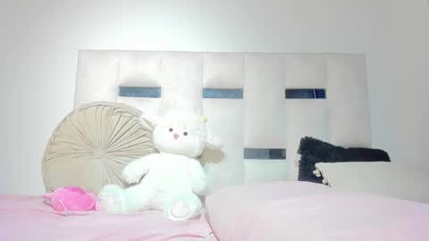 missnatasha05 online show from March 6, 12:31 am