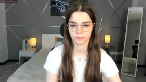 misss_evelyne online show from January 13, 8:00 am