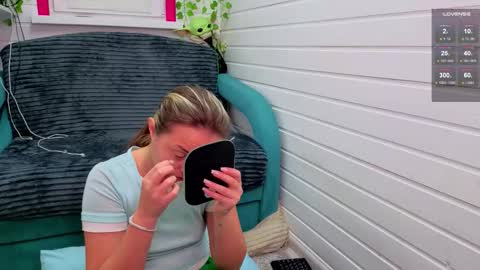 . online show from November 24, 6:12 am