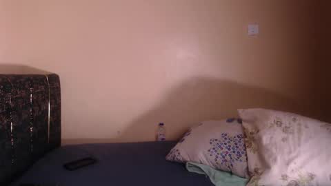 missthighsohmy online show from October 16, 7:52 am