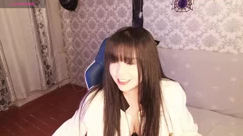 Val online show from October 31, 5:52 am