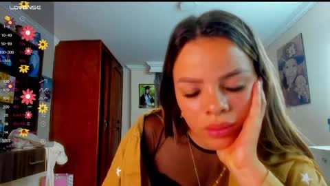 missvalery1 online show from April 29, 10:36 pm