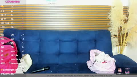 missvalery1 online show from January 21, 11:55 pm