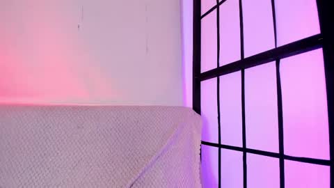 Pau OFmissweetpeach online show from April 22, 6:53 am