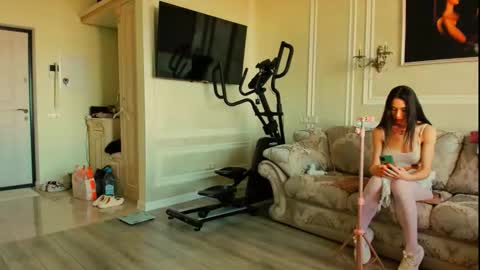 MissXPinkX online show from March 22, 9:02 am