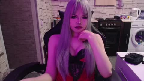 mistr_daria_femdom online show from July 3, 4:17 am