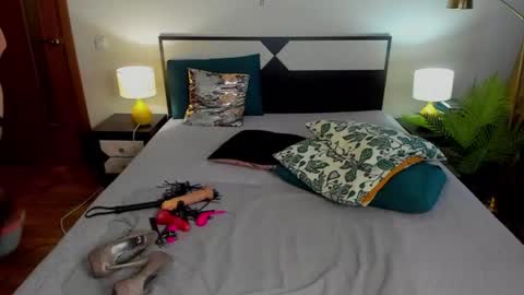 Meagan online show from July 10, 7:13 am