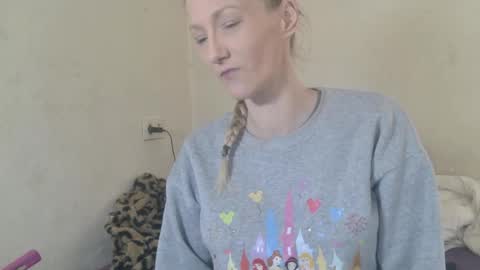 mistressmilly32 online show from February 5, 9:24 am