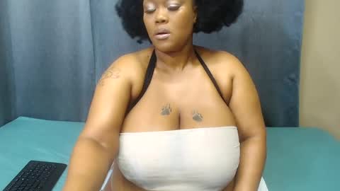 MistressOfMelons online show from July 13, 8:29 am