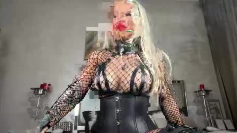 Snapshot of mistresssaida chatting on February 26, 11:30 pm Mistress Saida online show from February 26, 11:30 pm