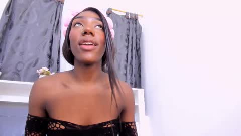 mistt_miaa online show from November 19, 7:12 pm