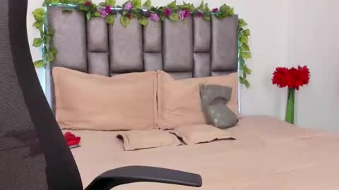 mitchbukanan online show from May 1, 3:22 am