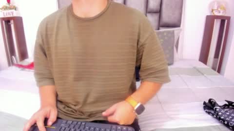 mitchbukanan online show from August 5, 2:19 am