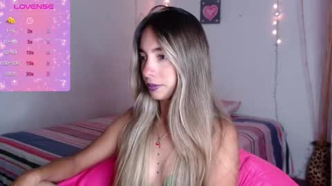 mitchwilson1 online show from November 19, 8:40 pm