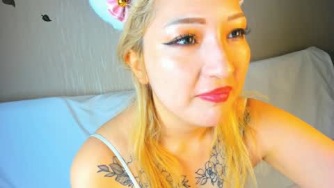 mitsuka_11 online show from January 18, 12:57 pm