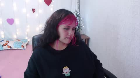 mixie_cute online show from February 18, 11:08 pm