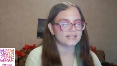 Snapshot of miyabe chatting on October 10, 1:50 pm Milana online show from October 10, 1:50 pm
