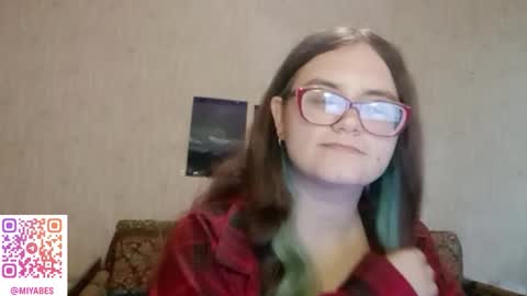 Snapshot of miyabe chatting on September 23, 1:38 pm Milana online show from September 23, 1:38 pm