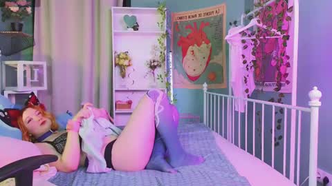 Snapshot of mizukinoyoru chatting on February 11, 11:22 pm Mizuki online show from February 11, 11:22 pm