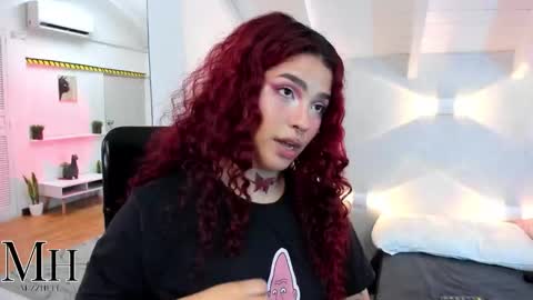 Snapshot of mizzhell_ chatting on September 26, 6:49 pm mizzhell_ online show from September 26, 6:49 pm